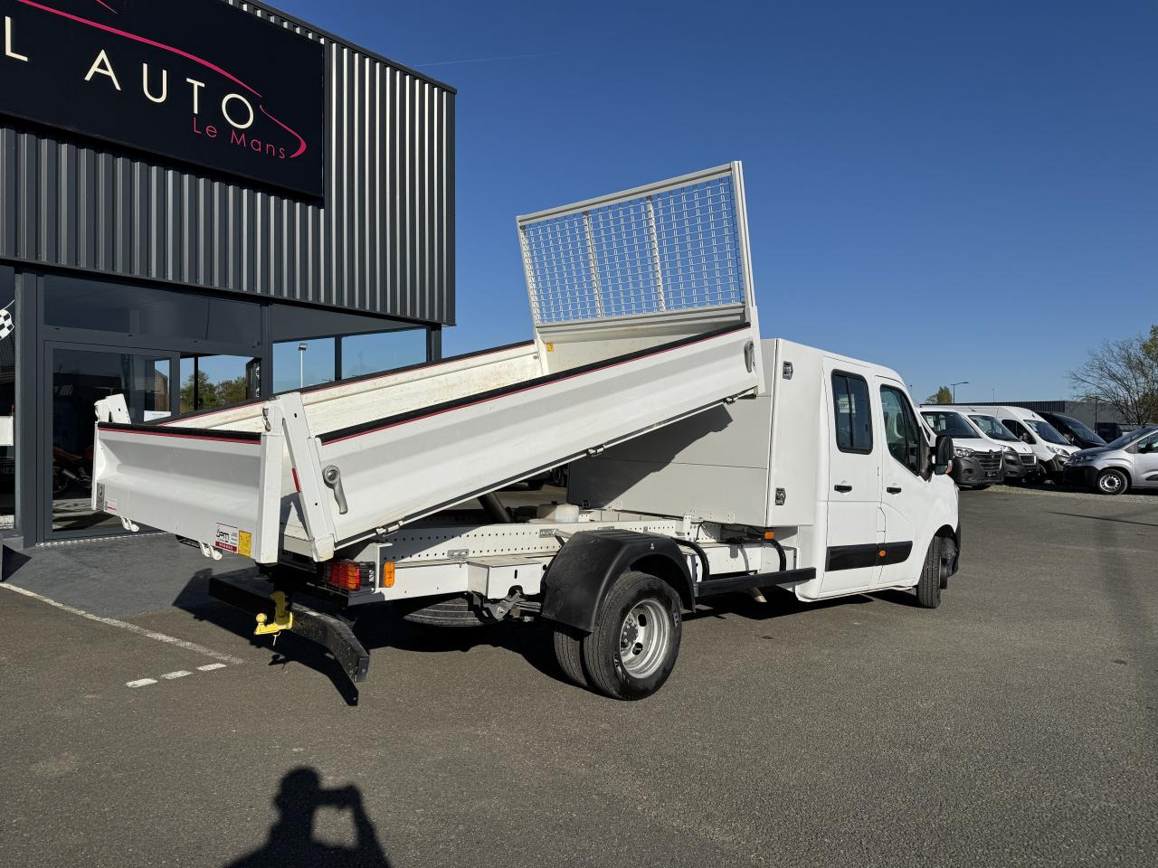 RENAULT MASTER 3T5 BENNE + COFFRE RJ DOUBLE CABINE 6 PL 2.3 DCI 130 CH CONFORT - Furgoneta basculante: foto 5 RENAULT MASTER 3T5 BENNE + COFFRE RJ DOUBLE CABINE 6 PL 2.3 DCI 130 CH CONFORT - Furgoneta basculante: foto 5