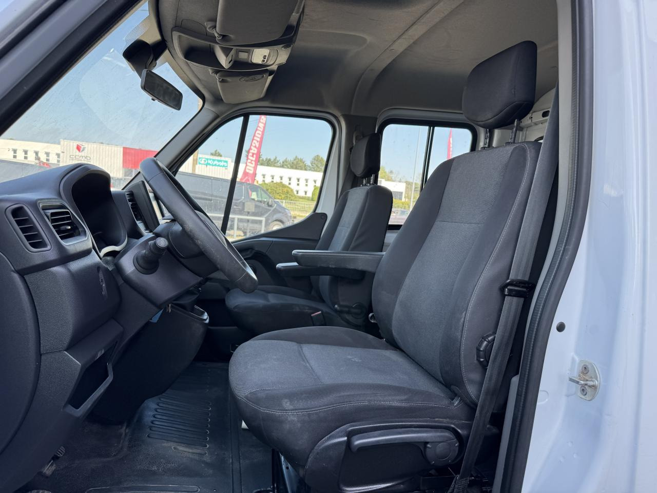 RENAULT MASTER 3T5 BENNE + COFFRE RJ DOUBLE CABINE 6 PL 2.3 DCI 130 CH CONFORT - Furgoneta basculante: foto 4 RENAULT MASTER 3T5 BENNE + COFFRE RJ DOUBLE CABINE 6 PL 2.3 DCI 130 CH CONFORT - Furgoneta basculante: foto 4