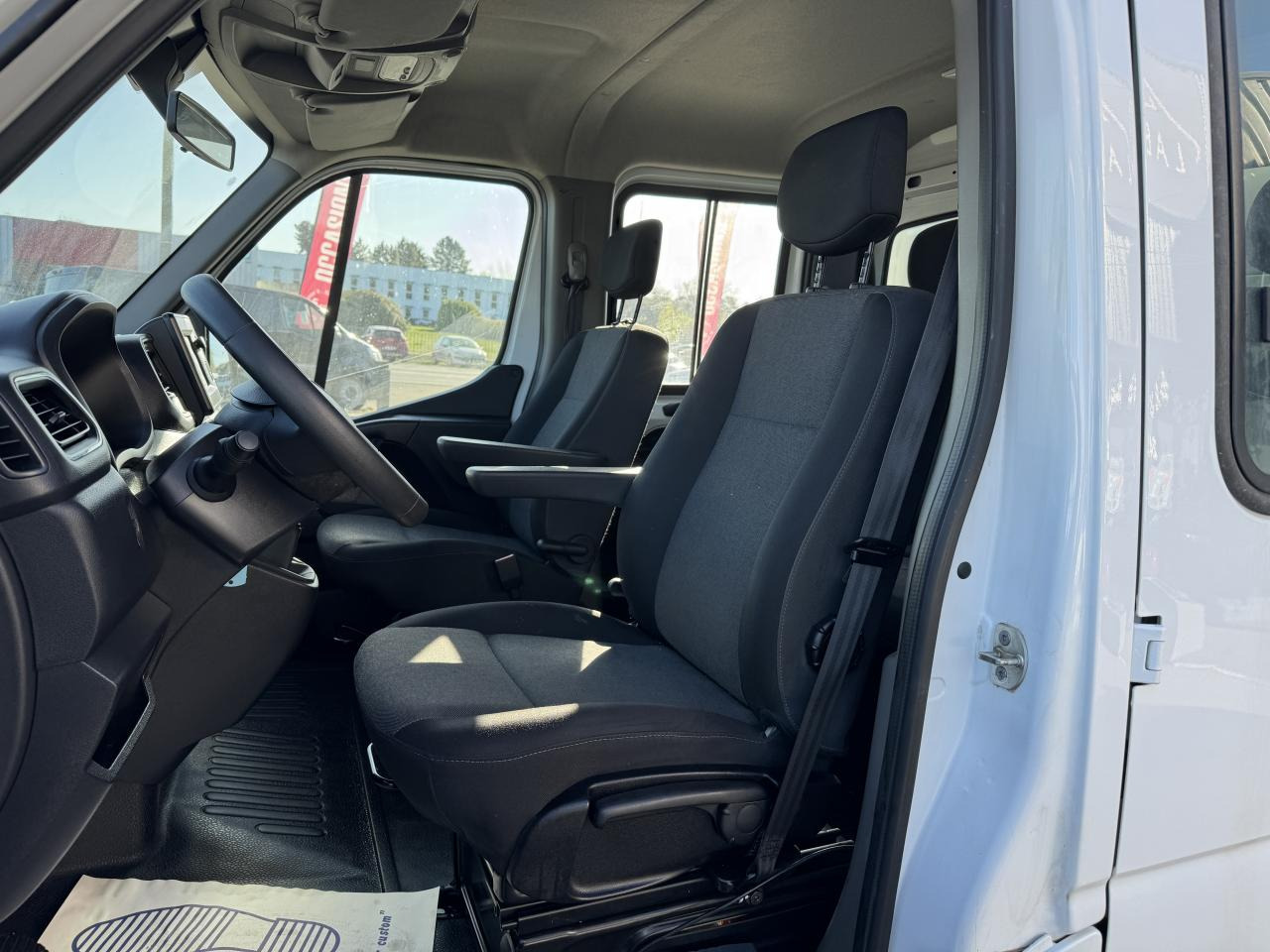 RENAULT MASTER 3T5 BENNE + COFFRE RJ DOUBLE CABINE 6 PL 2.3 DCI 130 CH CONFORT - Furgoneta basculante: foto 4 RENAULT MASTER 3T5 BENNE + COFFRE RJ DOUBLE CABINE 6 PL 2.3 DCI 130 CH CONFORT - Furgoneta basculante: foto 4