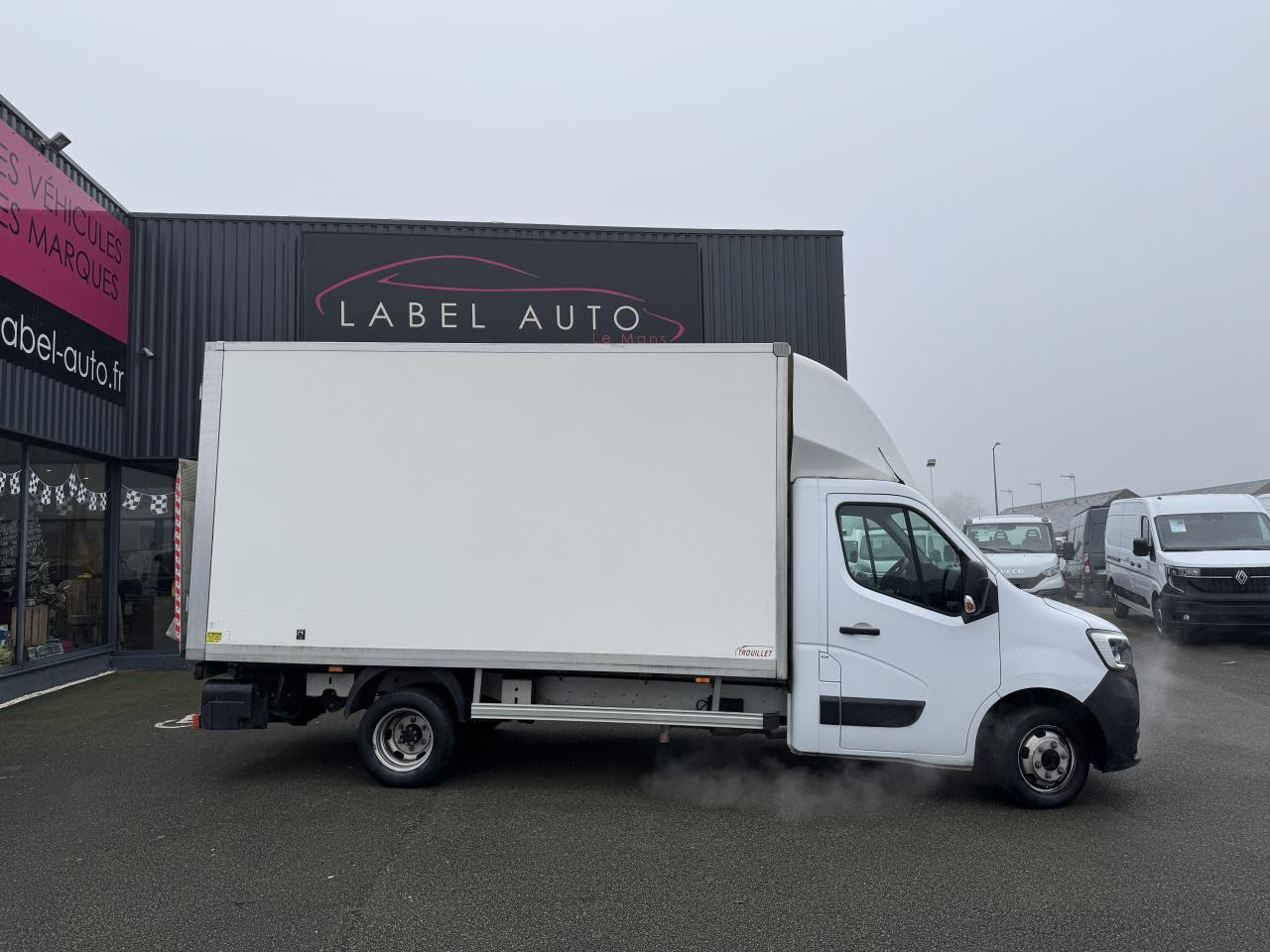 RENAULT MASTER CAISSE 20M3 + HAYON RJ 2.3 DCI 145CH - Furgoneta caja cerrada: foto 1 RENAULT MASTER CAISSE 20M3 + HAYON RJ 2.3 DCI 145CH - Furgoneta caja cerrada: foto 1