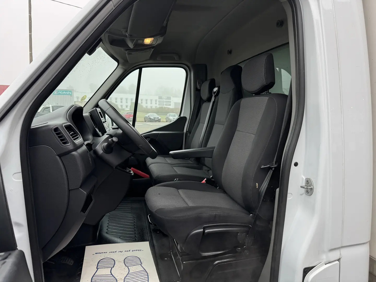 Renault MASTER III GRD VOL F3500 L3 2.3 BLUE DCI 145CH 20M3 CONFORT EURO6 - Coche: foto 5 Renault MASTER III GRD VOL F3500 L3 2.3 BLUE DCI 145CH 20M3 CONFORT EURO6 - Coche: foto 5