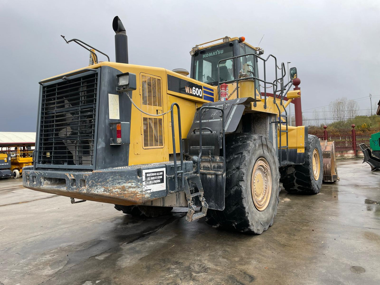 KOMATSU WA600-6 - Cargadora de ruedas: foto 2 KOMATSU WA600-6 - Cargadora de ruedas: foto 2