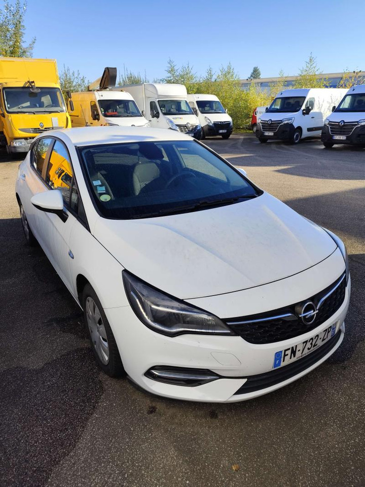 Opel Astra 1,5 Diesel 105 cv BVM6 5 places Edition business - Coche: foto 1 Opel Astra 1,5 Diesel 105 cv BVM6 5 places Edition business - Coche: foto 1