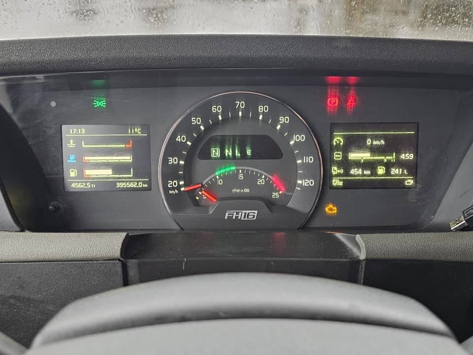 Camión volquete Volvo FH 16 750: foto 47