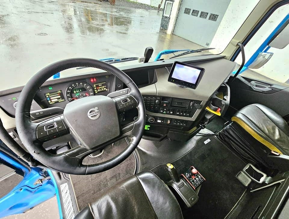 Camión volquete Volvo FH 16 750: foto 32