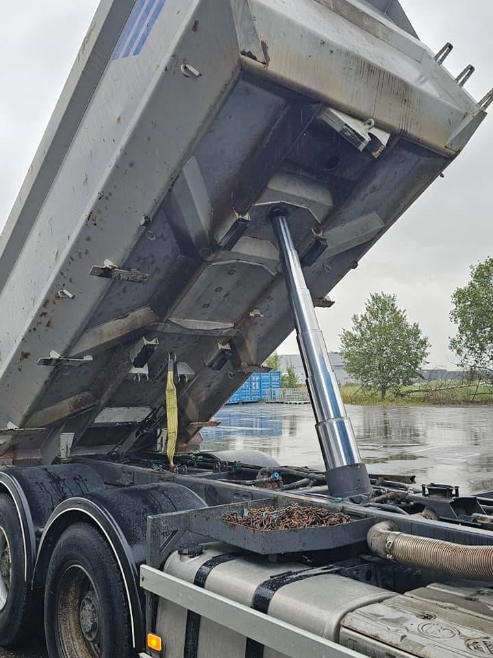 Camión volquete Volvo FH 16 750: foto 11