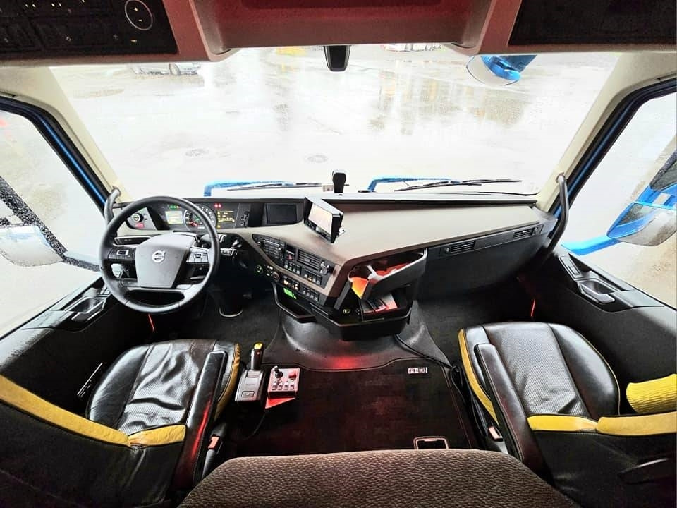 Camión volquete Volvo FH 16 750: foto 34