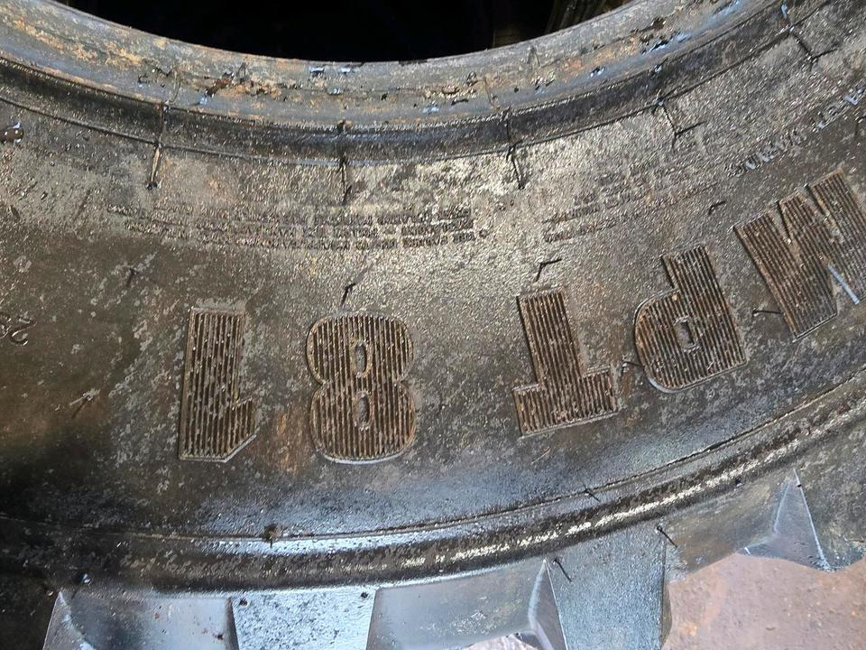 Continental MPT Reifen 335-80R20 für Unimog U1400 424 427/10 Mercedes-Benz 1400 1600 1200 1000 405 U300 U 290 - Neumático: foto 4 Continental MPT Reifen 335-80R20 für Unimog U1400 424 427/10 Mercedes-Benz 1400 1600 1200 1000 405 U300 U 290 - Neumático: foto 4