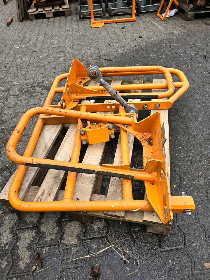 Mulag Seitenanfahrschutz Lampenbügel für Unimog U 300 400 500 UGE UGN 405/12 405/10 Böschungsmäher Böschungsmulcher MHU 800 ME 700 Stoßstange Lampenschutzbügel - Máquina quitanieve: foto 4 Mulag Seitenanfahrschutz Lampenbügel für Unimog U 300 400 500 UGE UGN 405/12 405/10 Böschungsmäher Böschungsmulcher MHU 800 ME 700 Stoßstange Lampenschutzbügel - Máquina quitanieve: foto 4