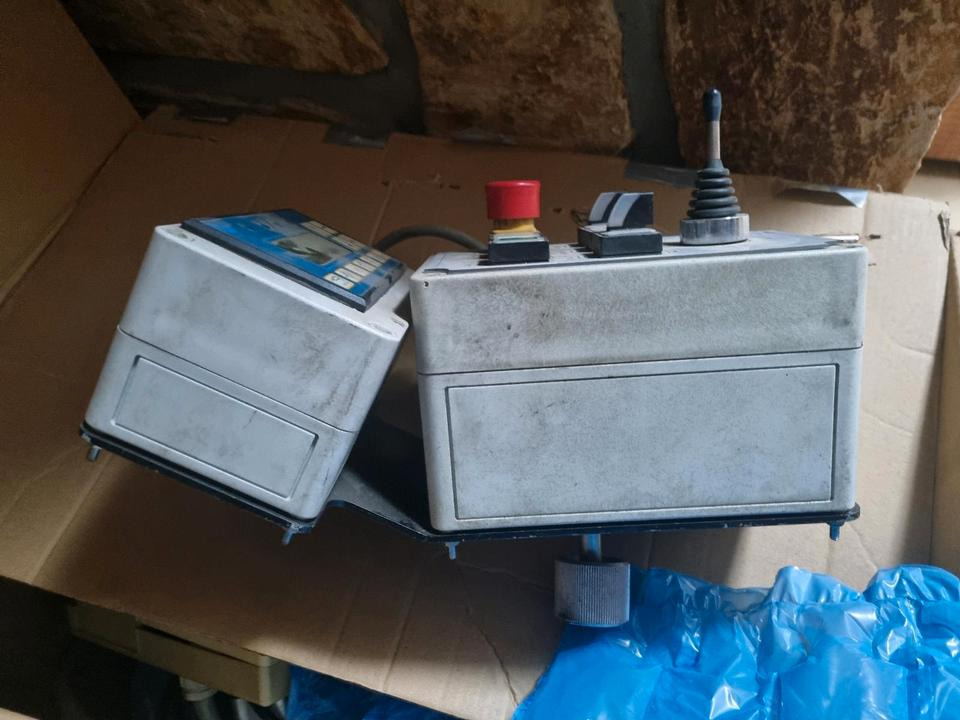 Steuerung Bedienung Bedienpult Mulag Randstreifenmäher FME MKM - Unidad de control para Vehículo municipal: foto 2 Steuerung Bedienung Bedienpult Mulag Randstreifenmäher FME MKM - Unidad de control para Vehículo municipal: foto 2