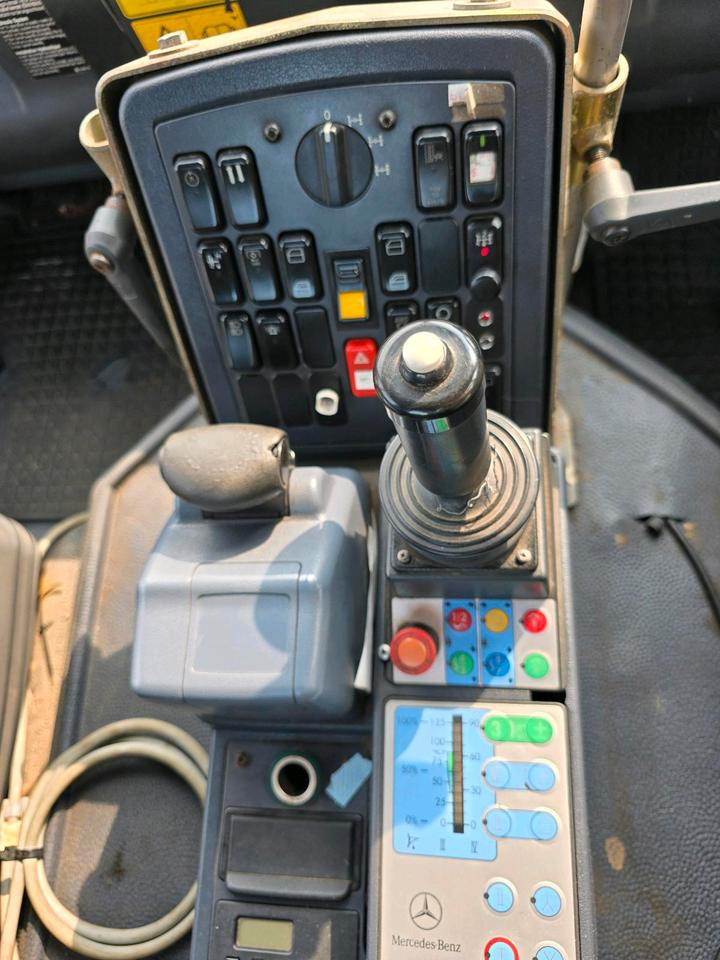 Máquina quitanieve Unimog 405/12 U400 6-Zylinder Mulag Mähausleger MKM 700 UGN UGE 405/10 Mercedes-Benz  U 300 500 Böschungsmäher 400: foto 16