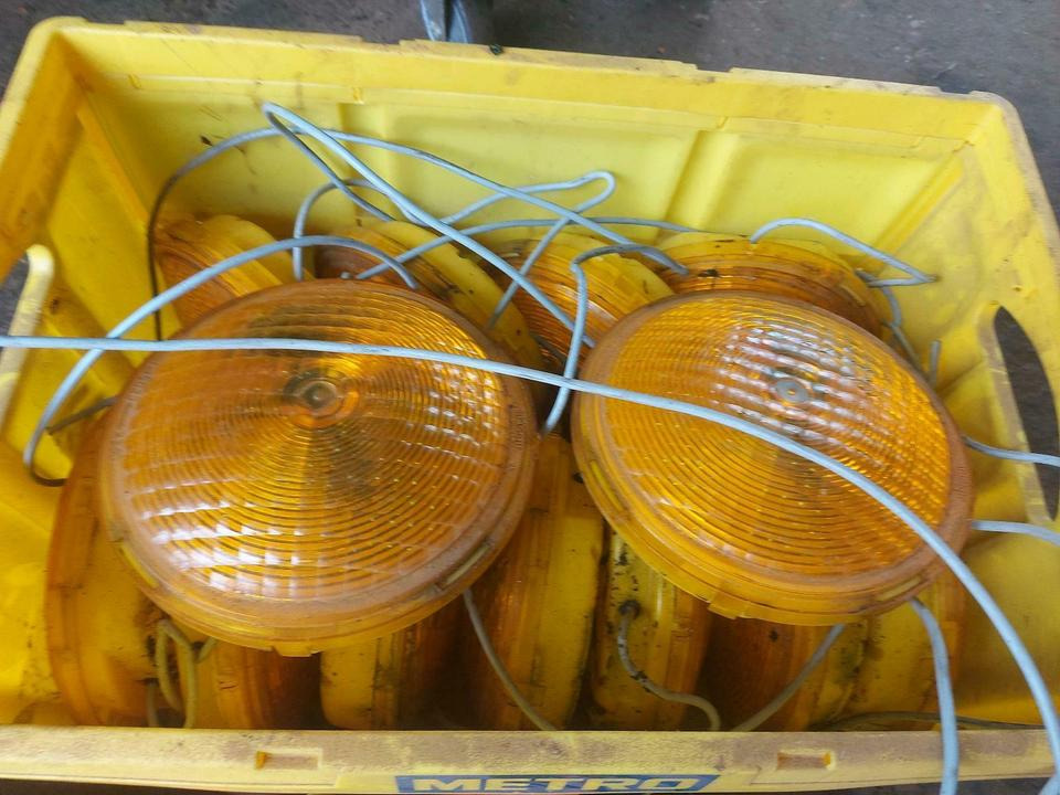 Nissen LED Vorwarner Leuchte Zyklop 220 Absperrtafel Vorwarntafel - Luz/ Iluminación: foto 1 Nissen LED Vorwarner Leuchte Zyklop 220 Absperrtafel Vorwarntafel - Luz/ Iluminación: foto 1