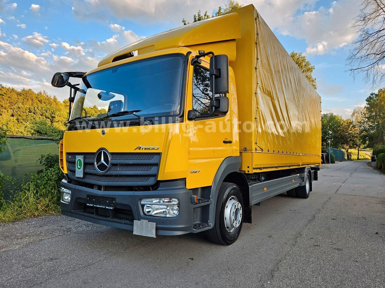 Mercedes-Benz Atego 1327 L * BREMS/SPUR-ASS*DIFF.*LBW*AHK*7.2m - Camión lona: foto 2 Mercedes-Benz Atego 1327 L * BREMS/SPUR-ASS*DIFF.*LBW*AHK*7.2m - Camión lona: foto 2