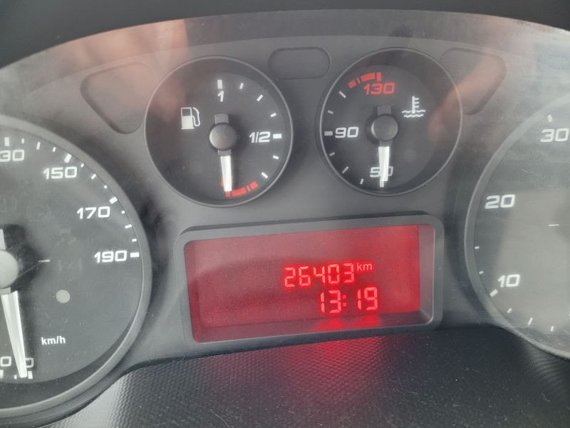 Iveco Daily 35S12 podnośnik koszowy 17 m CTE B-Lift 17 - Camión con plataforma elevadora: foto 5 Iveco Daily 35S12 podnośnik koszowy 17 m CTE B-Lift 17 - Camión con plataforma elevadora: foto 5