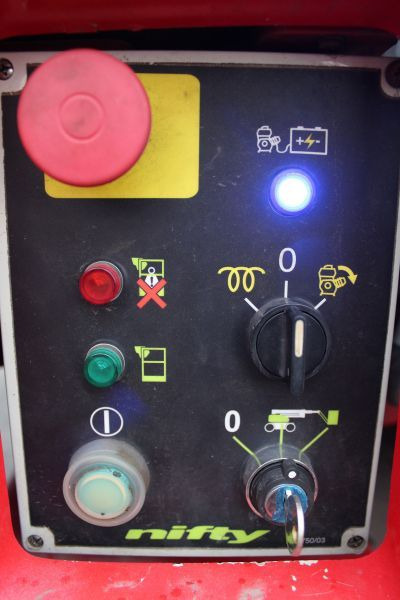 Plataforma articulada podnośnik koszowy przegubowo teleskopowy 21 m Niftylift HR21 HYBRID: foto 11 Plataforma articulada podnośnik koszowy przegubowo teleskopowy 21 m Niftylift HR21 HYBRID: foto 11