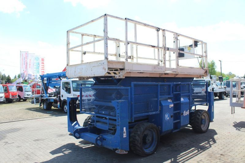 Podnośnik nożycowy 4x4 spalinowy 18 m Genie GS 5390 RT - Plataforma de tijeras: foto 3 Podnośnik nożycowy 4x4 spalinowy 18 m Genie GS 5390 RT - Plataforma de tijeras: foto 3