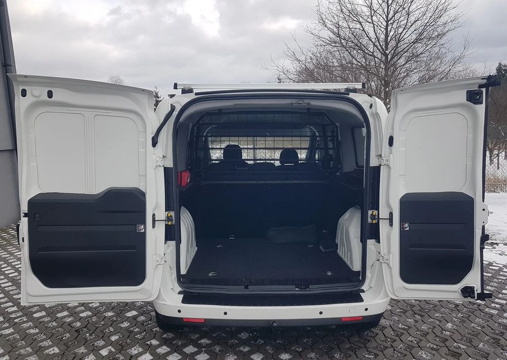 Fiat Doblo 1.6 Multijet 16V Easy - Coche: foto 5 Fiat Doblo 1.6 Multijet 16V Easy - Coche: foto 5
