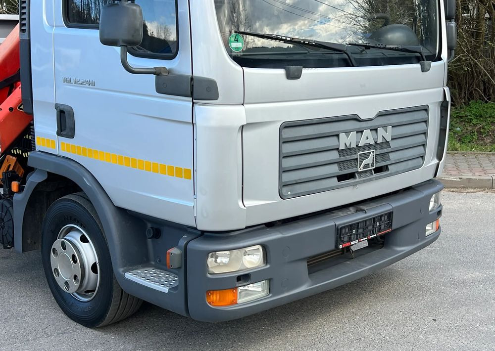 MAN MAN TGL 12-240 Kiper Wywrotka 4x2 Kran PALFINGER PK 12500 BARDZO DOBRY STAN - Camión volquete: foto 4 MAN MAN TGL 12-240 Kiper Wywrotka 4x2 Kran PALFINGER PK 12500 BARDZO DOBRY STAN - Camión volquete: foto 4