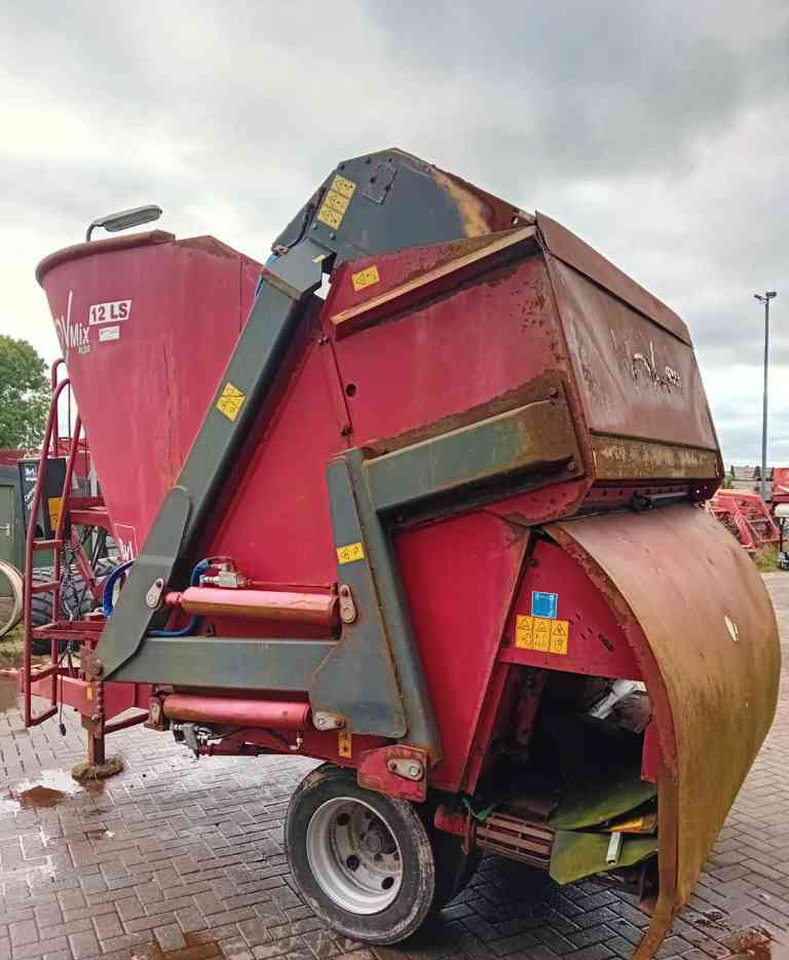 BVL V-Mix Plus 12 LS voermengwagen *Verkocht/sold* - Desensiladora: foto 5 BVL V-Mix Plus 12 LS voermengwagen *Verkocht/sold* - Desensiladora: foto 5