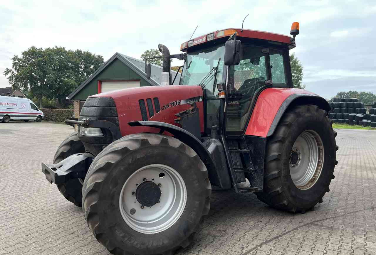 Case-IH CVX 1135 Tractoren - Tractor: foto 2 Case-IH CVX 1135 Tractoren - Tractor: foto 2