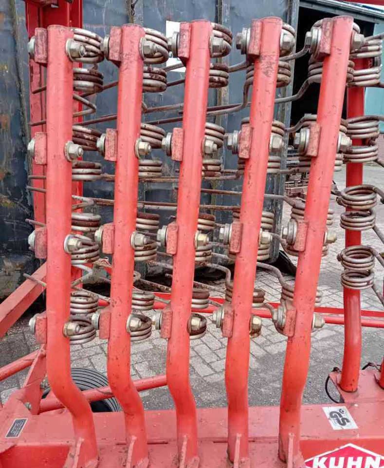 Kuhn GA4101GM zwadhark *Verkocht/sold* - Henificadora: foto 5 Kuhn GA4101GM zwadhark *Verkocht/sold* - Henificadora: foto 5