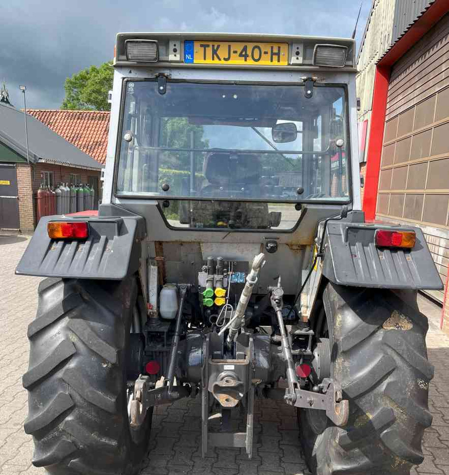 Massey Ferguson 352 Turbo Tractoren. - Tractor: foto 5 Massey Ferguson 352 Turbo Tractoren. - Tractor: foto 5