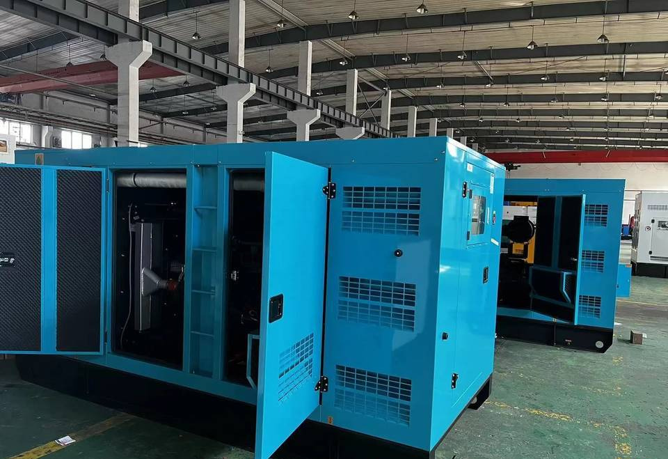 Doosan Daewoo WP-D180GF - Generador industriale: foto 3 Doosan Daewoo WP-D180GF - Generador industriale: foto 3