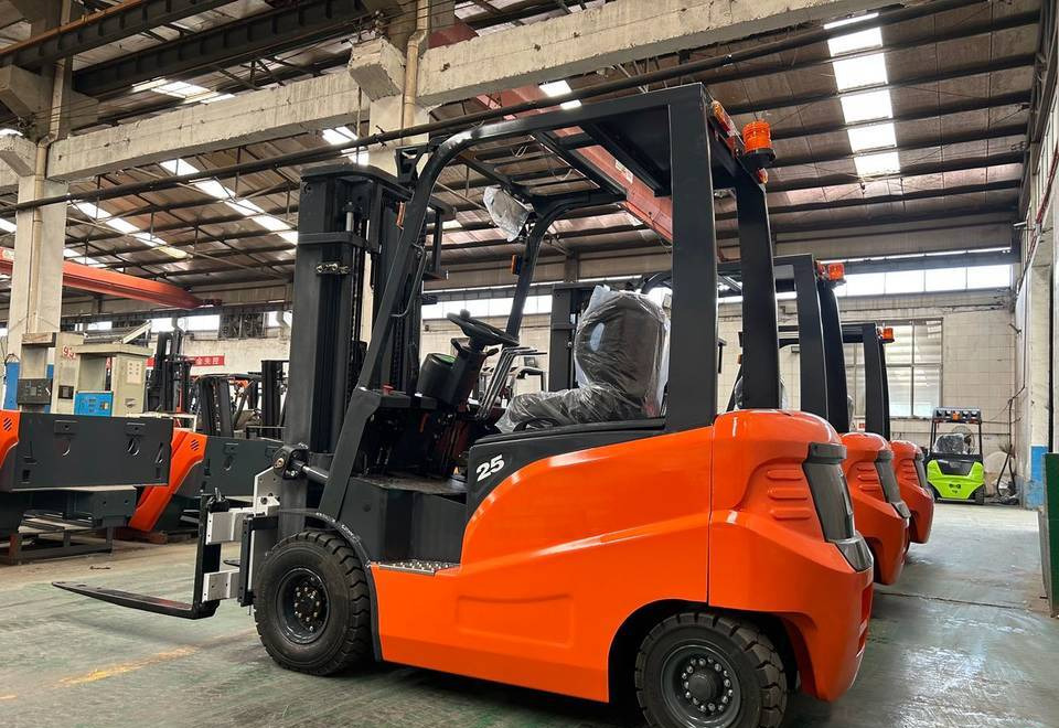 Carretilla elevadora eléctrica nuevo NEW MAXUS 2500 kg Electric Forklift Warranty up to 10 YEARS НОВИЙ Електричний MAXUS Візок для вантажів 2500 кг Гарантія до 10 РОКІВ NOWY Elektryczny MAXUS widłowy 2500 kg Gwarancja do 10 LAT: foto 1