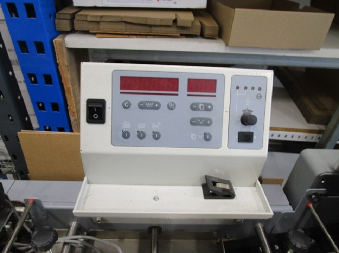 MB MULTIPLI 35 MIT GESTELL - Plegadora de papel: foto 4 MB MULTIPLI 35 MIT GESTELL - Plegadora de papel: foto 4