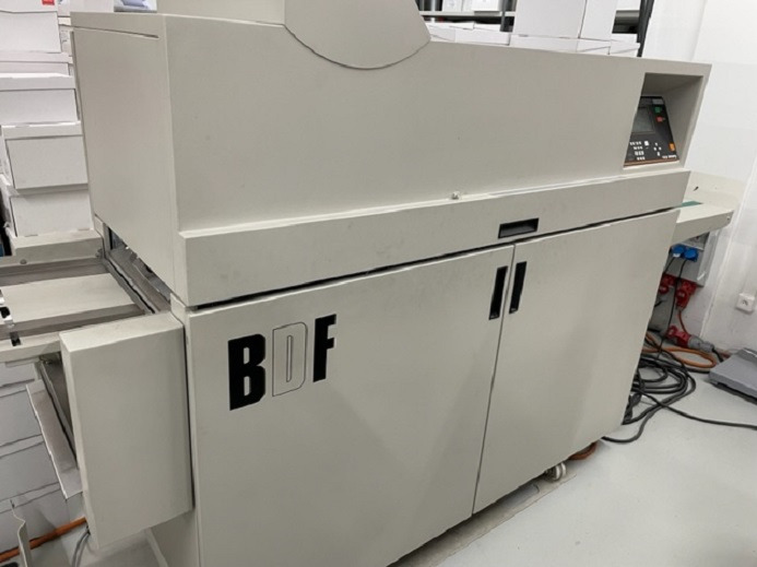 ZUSAMMENTRAGMASCHINE BOURG: 2xTÜRME BST10 & BDF - Máquina de impresión: foto 2 ZUSAMMENTRAGMASCHINE BOURG: 2xTÜRME BST10 & BDF - Máquina de impresión: foto 2