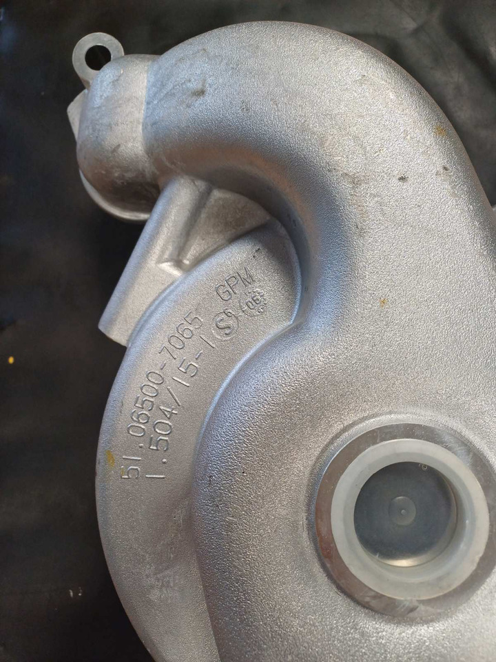 MAN OE - Bomba de refrigerante: foto 3 MAN OE - Bomba de refrigerante: foto 3