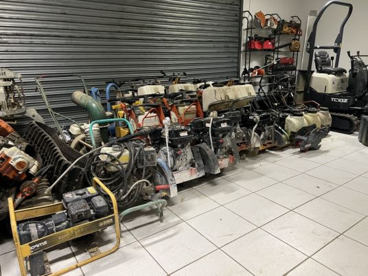 Scie à sol HUSQVARNA - Equipo de construcción: foto 4 Scie à sol HUSQVARNA - Equipo de construcción: foto 4