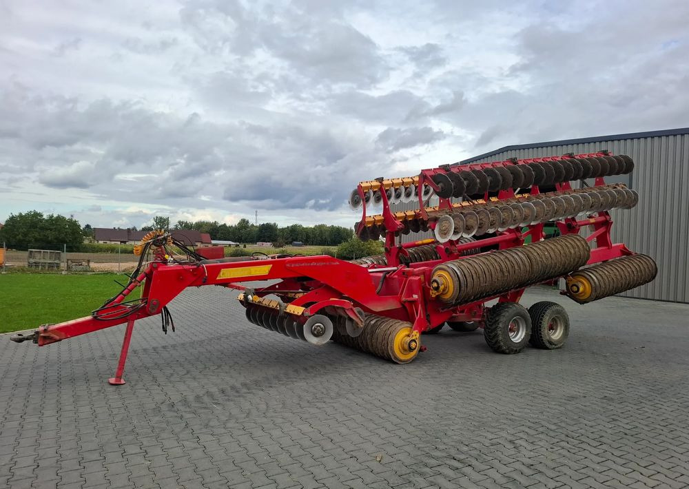 Väderstad Carrier 1225 XL 2011 rok , 12 metrów , Stan Bardzo Dobry - Equipo para trabajo del suelo: foto 4 Väderstad Carrier 1225 XL 2011 rok , 12 metrów , Stan Bardzo Dobry - Equipo para trabajo del suelo: foto 4