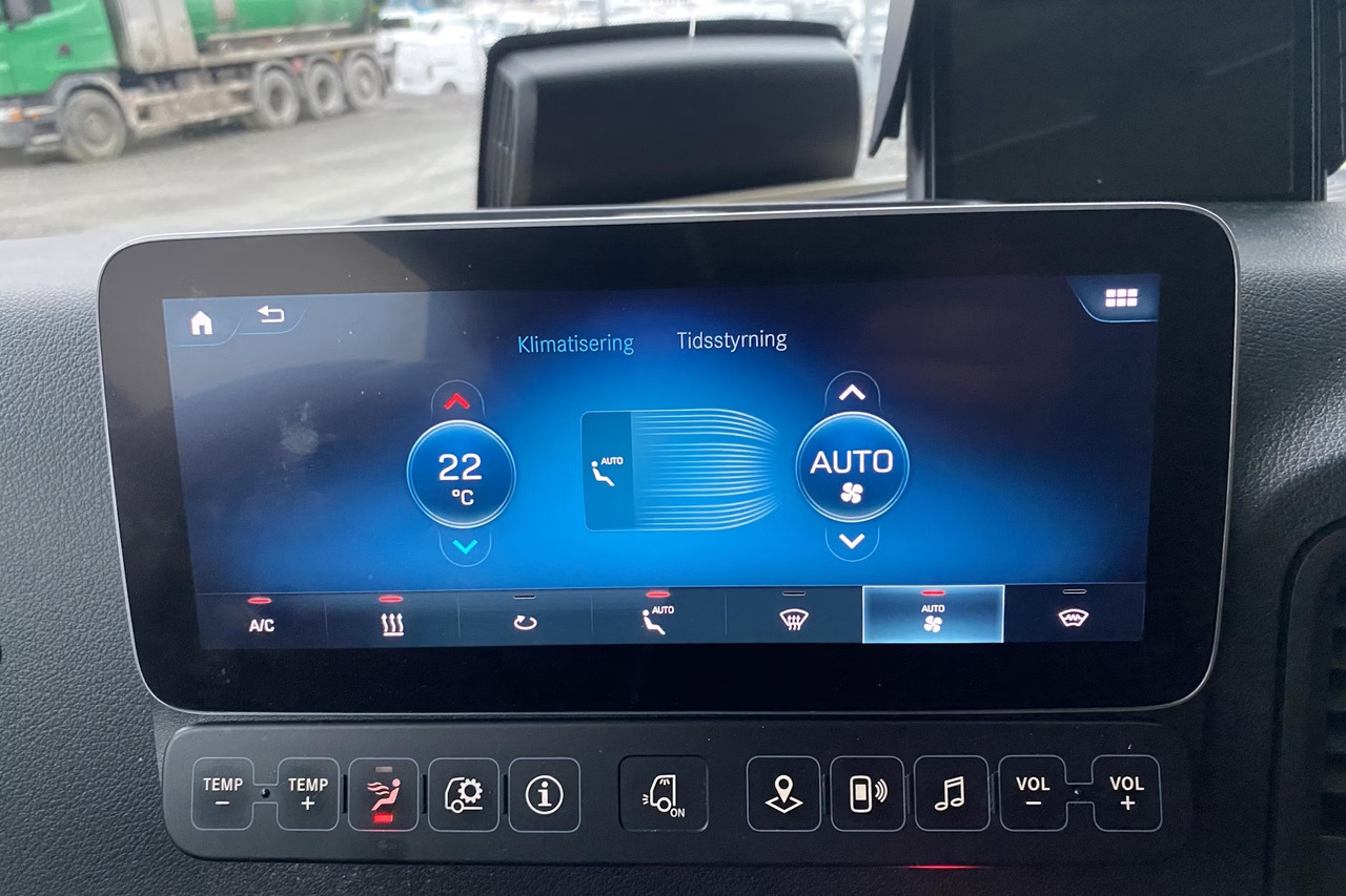 Camión frigorífico para transporte de alimentos MERCEDES-BENZ Atego 2853: foto 19