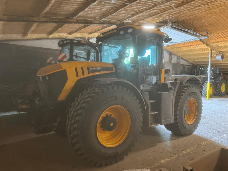 JCB FASTRAC 4220 - Tractor: foto 1 JCB FASTRAC 4220 - Tractor: foto 1