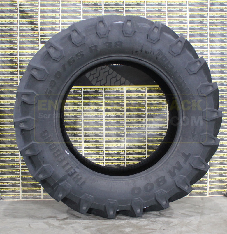 Trelleborg TM 800 650/65R42: Radial Tires for Modern Agricultural Tractors - Tractor: foto 3 Trelleborg TM 800 650/65R42: Radial Tires for Modern Agricultural Tractors - Tractor: foto 3