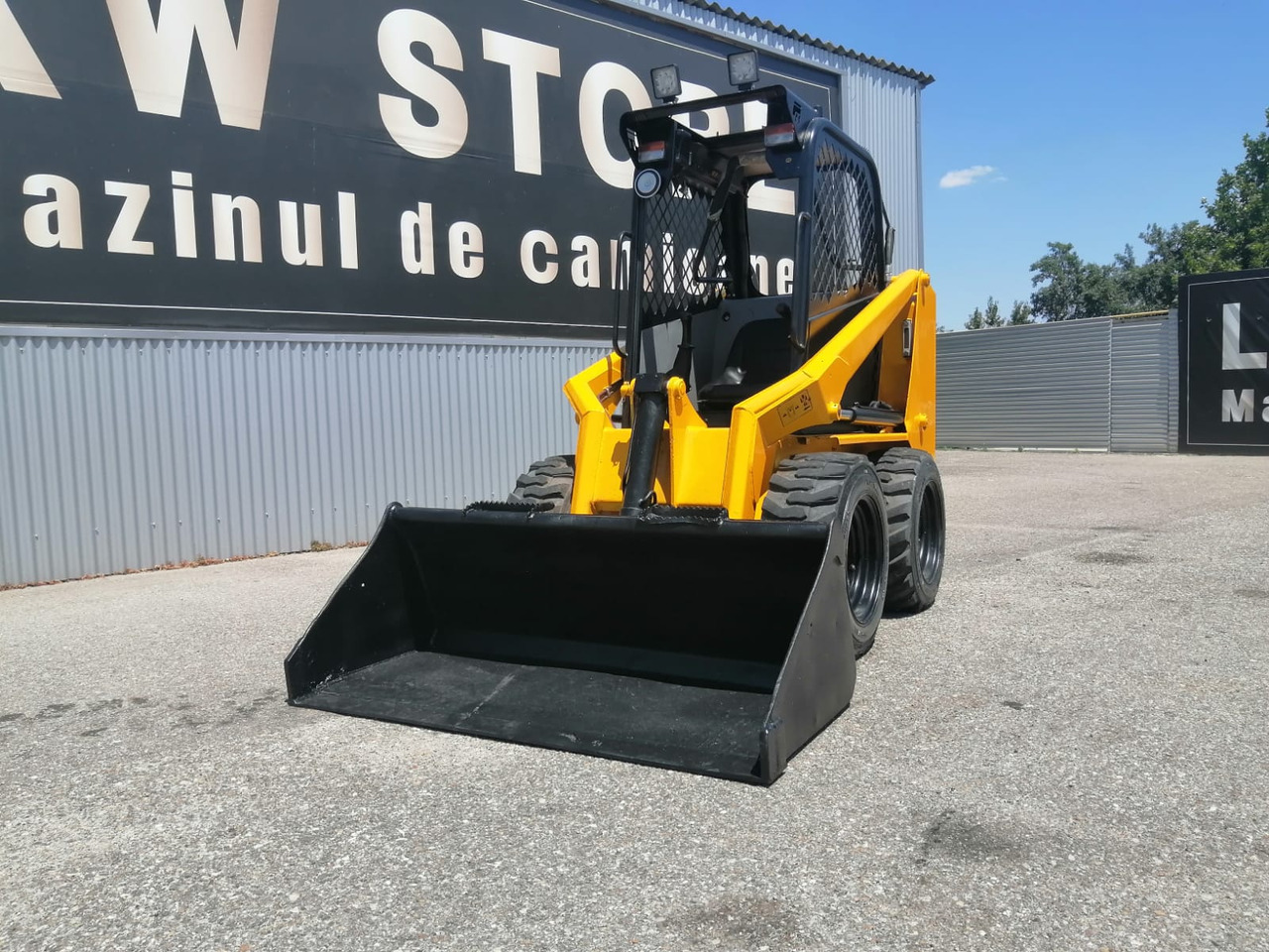 Bobcat SKID TYRE FRONT LOADER RAM ITALY - Minicargadora: foto 1 Bobcat SKID TYRE FRONT LOADER RAM ITALY - Minicargadora: foto 1
