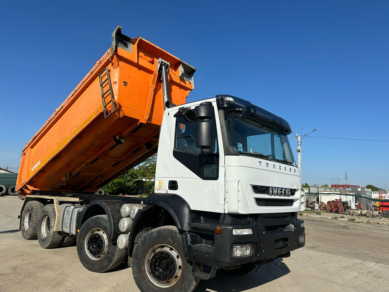 Iveco Trakker Tipper - Camión volquete: foto 1 Iveco Trakker Tipper - Camión volquete: foto 1