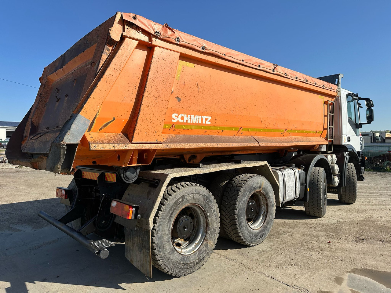 Iveco Trakker Tipper - Camión volquete: foto 4 Iveco Trakker Tipper - Camión volquete: foto 4