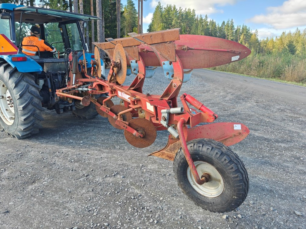 Agrolux RSD397FK kääntöaura 3-siipinen kuorimet ja kiekkoleikkurit, katso video! - Arado: foto 2 Agrolux RSD397FK kääntöaura 3-siipinen kuorimet ja kiekkoleikkurit, katso video! - Arado: foto 2