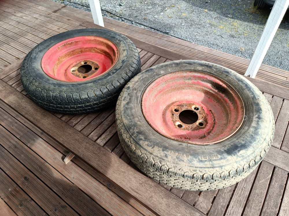 Renkaat 165SR15 vanteilla 2 kpl Heywang paalaimesta - Rueda completa para Empacadora de pacas cuadradas: foto 4 Renkaat 165SR15 vanteilla 2 kpl Heywang paalaimesta - Rueda completa para Empacadora de pacas cuadradas: foto 4