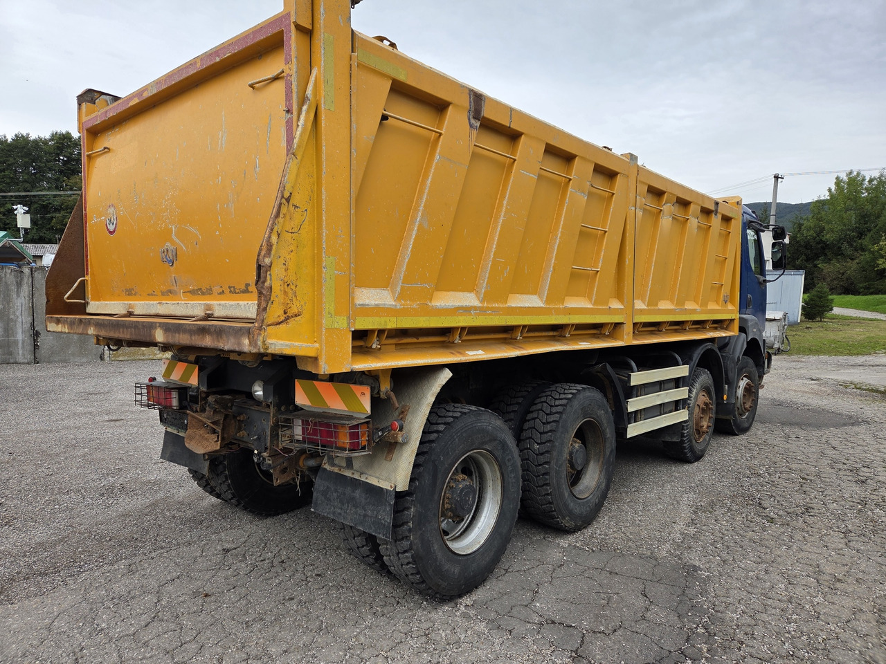RENAULT KERAX 420.40 PR 8X4 3way tipper Bordamtik - Camión volquete: foto 4 RENAULT KERAX 420.40 PR 8X4 3way tipper Bordamtik - Camión volquete: foto 4