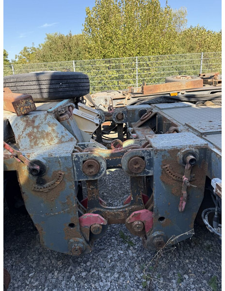 Liebherr 80km/h axeles to self erecting crane 32K 35K 42K 50K 63K 71K - Grúa torre: foto 2 Liebherr 80km/h axeles to self erecting crane 32K 35K 42K 50K 63K 71K - Grúa torre: foto 2