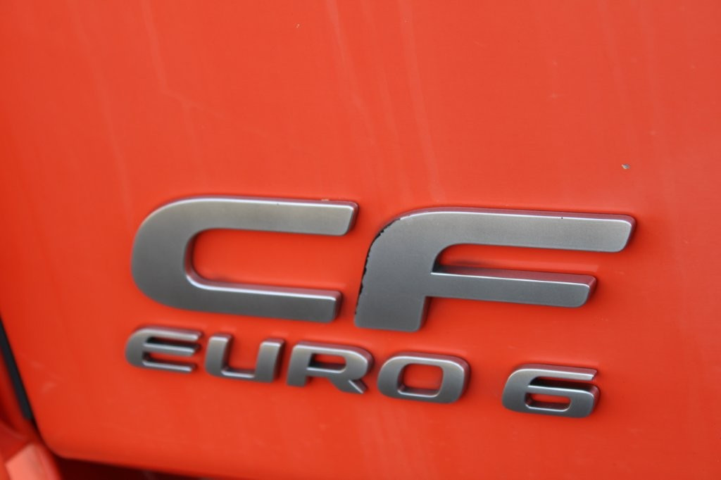 DAF CF 310 FA EURO 6 - Camión lona: foto 5 DAF CF 310 FA EURO 6 - Camión lona: foto 5