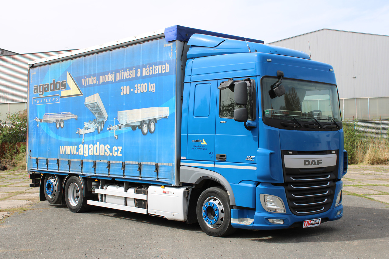DAF XF 460 FAR - Camión lona: foto 1 DAF XF 460 FAR - Camión lona: foto 1
