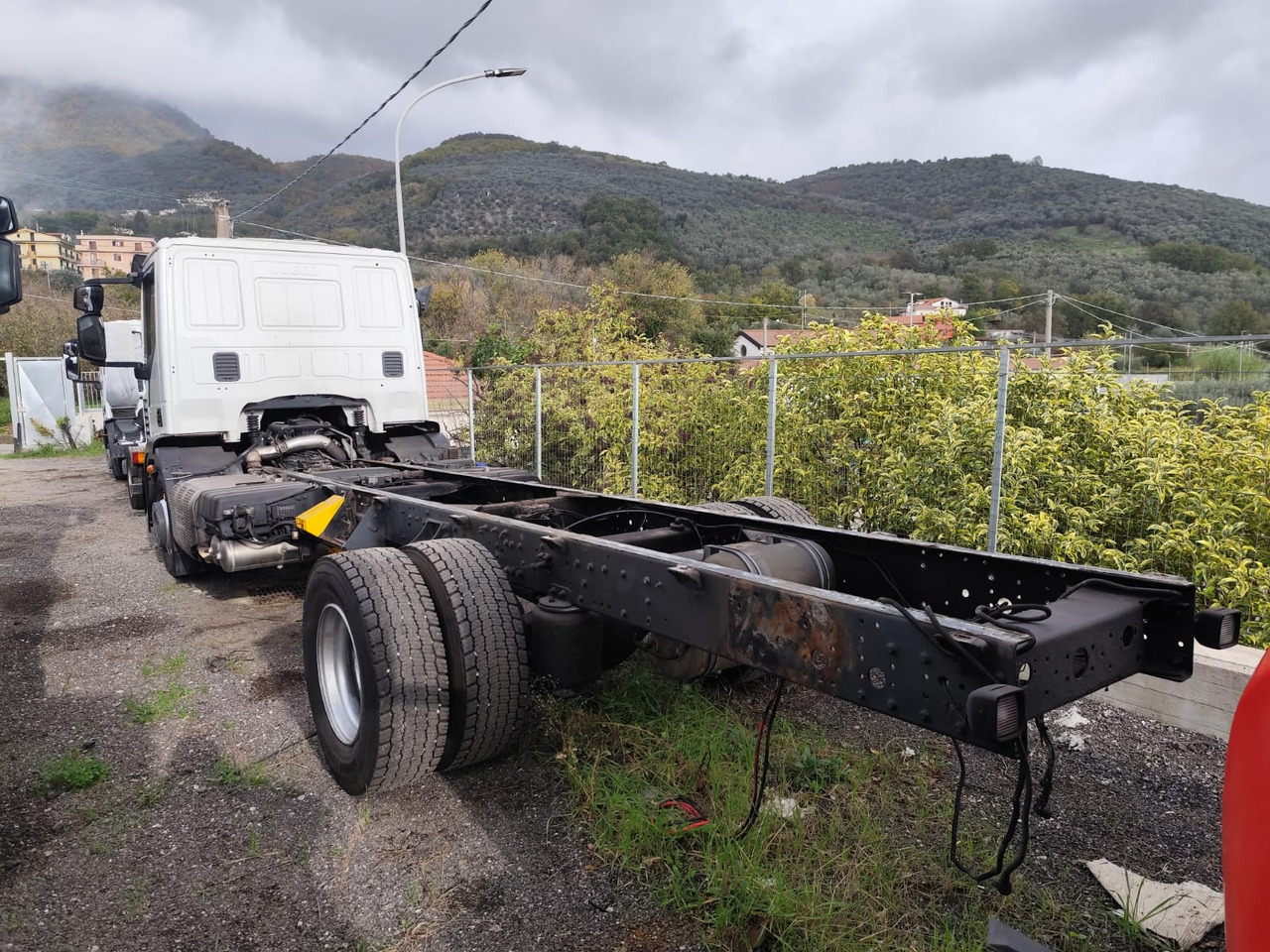 IVECO EUROCARGO 140-250 - Camión chasis: foto 2 IVECO EUROCARGO 140-250 - Camión chasis: foto 2