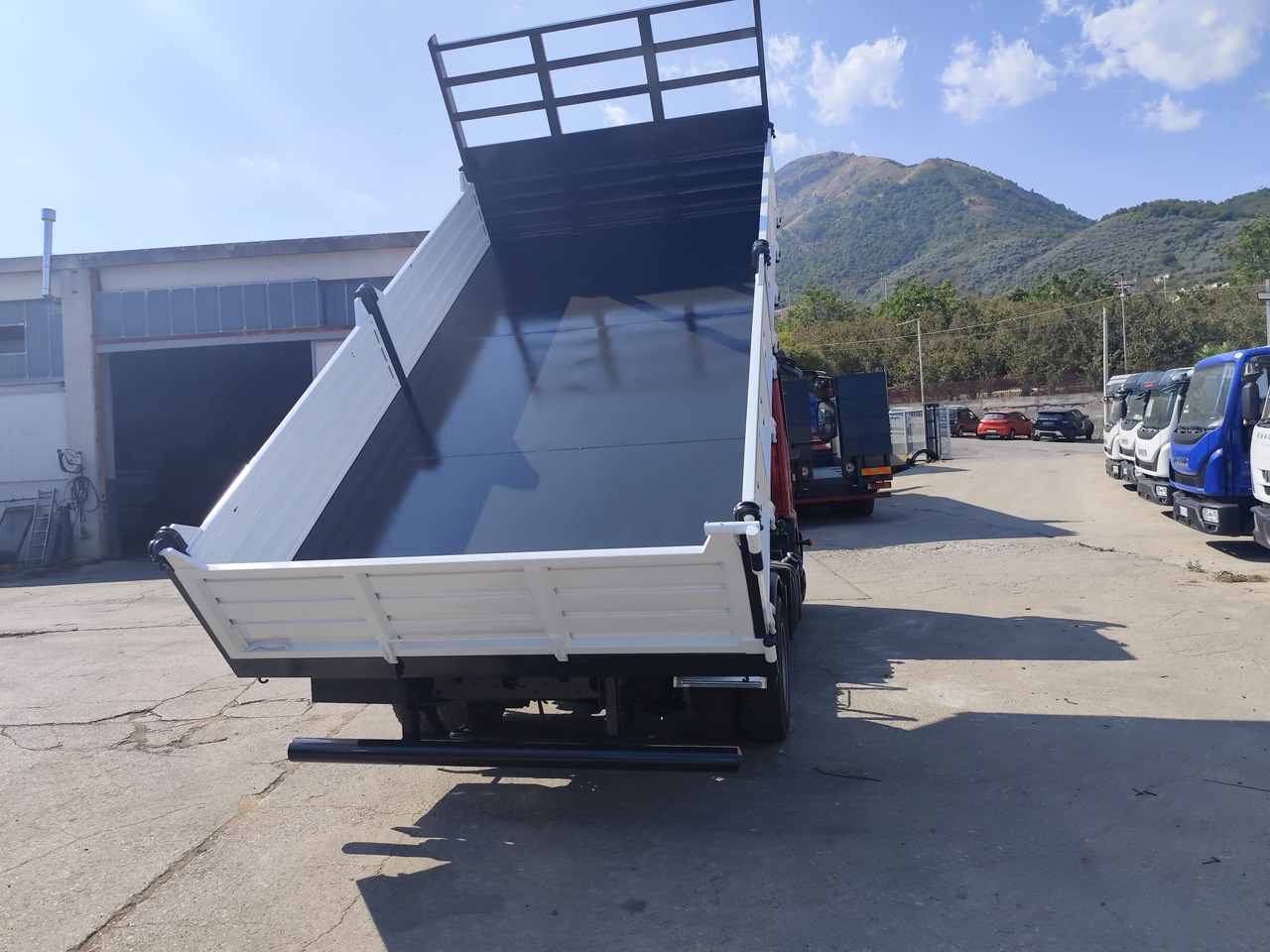 Camión chasis IVECO EUROCARGO 80-190: foto 42