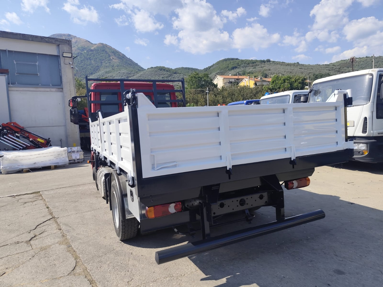 Camión chasis IVECO EUROCARGO 80-190: foto 6
