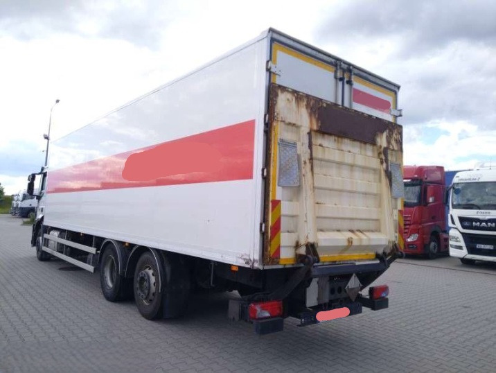 IVECO STRALIS AD 260S31 XP - Camión caja cerrada: foto 3 IVECO STRALIS AD 260S31 XP - Camión caja cerrada: foto 3