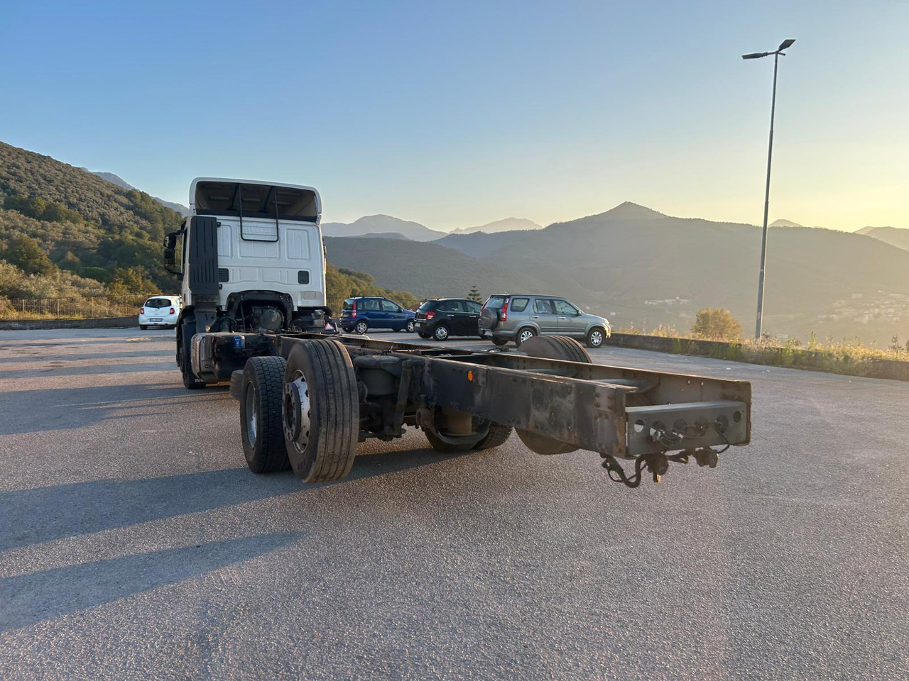 Camión chasis IVECO STRALIS AD 260S31 XP: foto 18